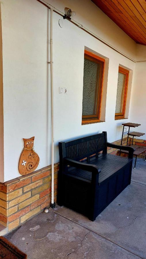 Apartament Mandula *